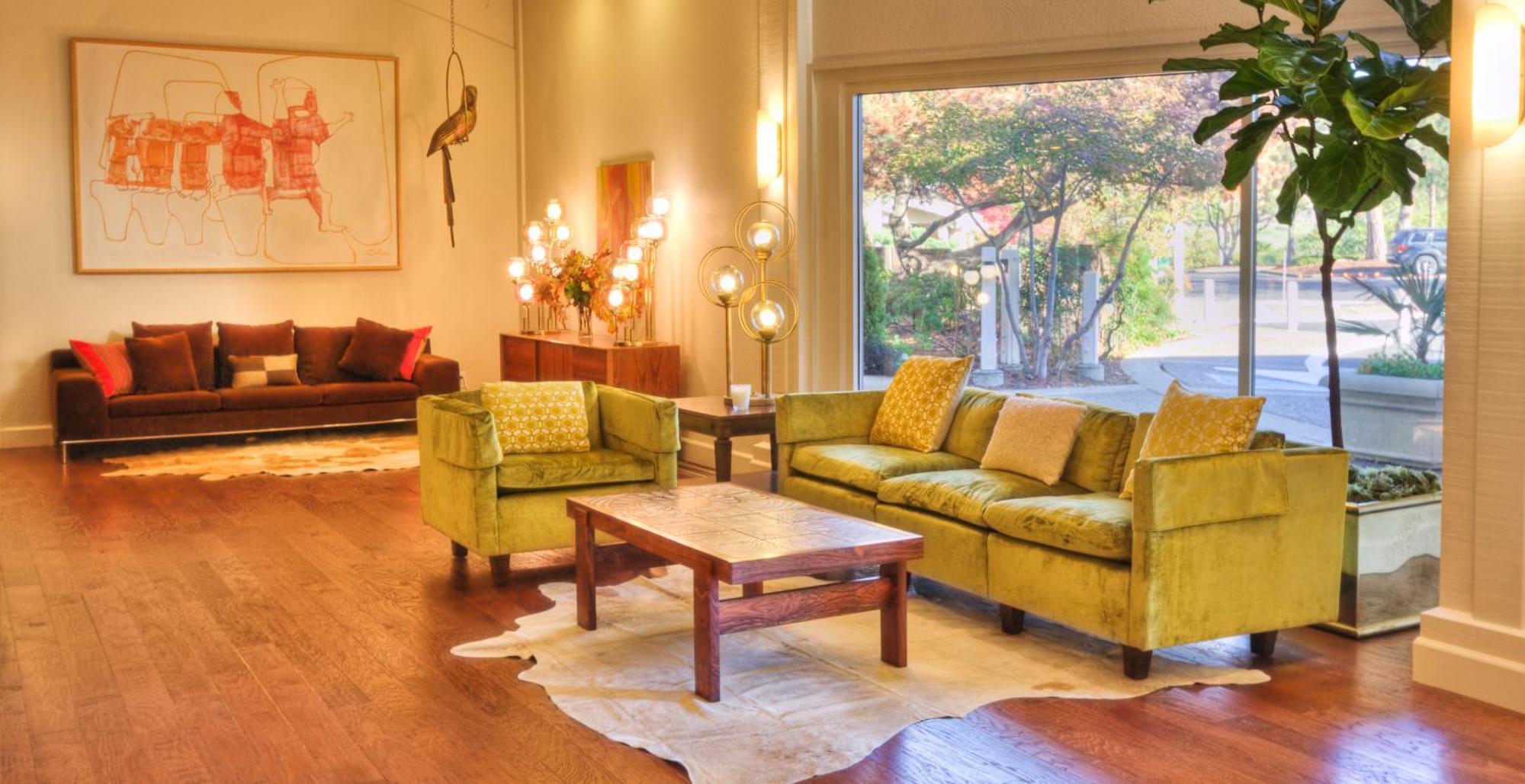 Ashland Hills Hotel & Suites Ngoại thất bức ảnh