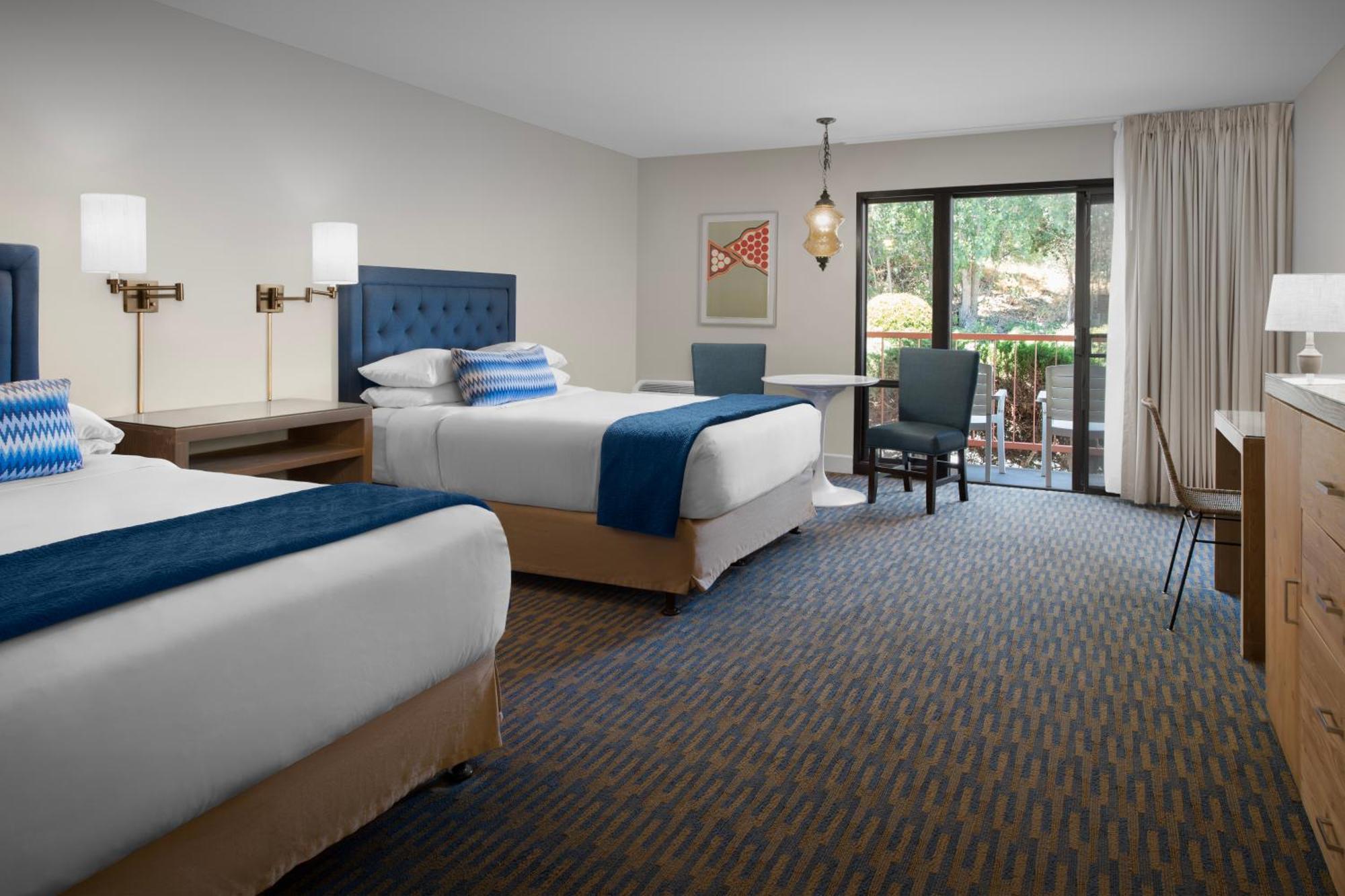 Ashland Hills Hotel & Suites Ngoại thất bức ảnh